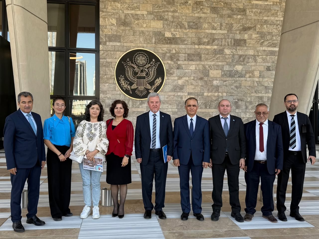 am&eacute;rikining t&uuml;rkiyede turushluq elchixanisi rehberliki uyghur wekilliri bilen k&ouml;r&uuml;shken