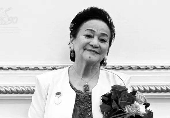 qayghuluq xewer: hayatini xelqning k&uuml;lkisige b&eacute;ghishlighan artis, uyghur xelqining s&ouml;y&uuml;ml&uuml;k qizi  reyhan&rsquo;g&uuml;l mexpirowa wapat boldi
